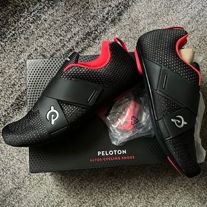 Brand New Peloton Cycling shoes with look delta cleats and box EU 38 US 8W